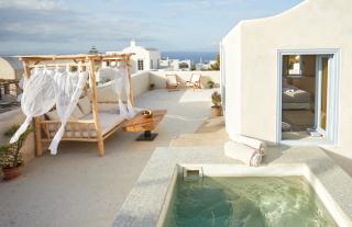 With hot tub and sea view from private terrace hu e7ca2f57a1c03cef.jpg