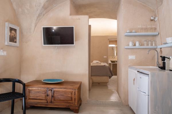 Oia cellars santorini gallery image 33 hu c6f8225ea6dcbbc5.jpg